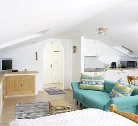 Raffaela Maderspacher Apartment